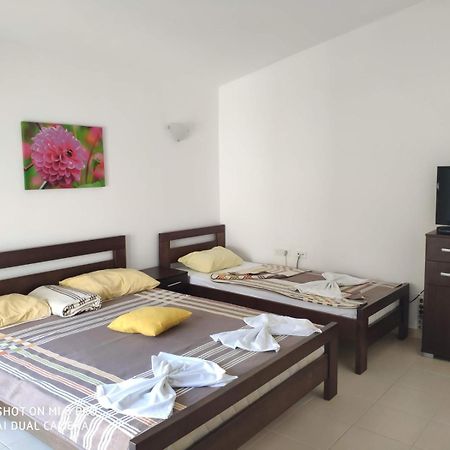 Apartments Brnjada Сутоморе Экстерьер фото