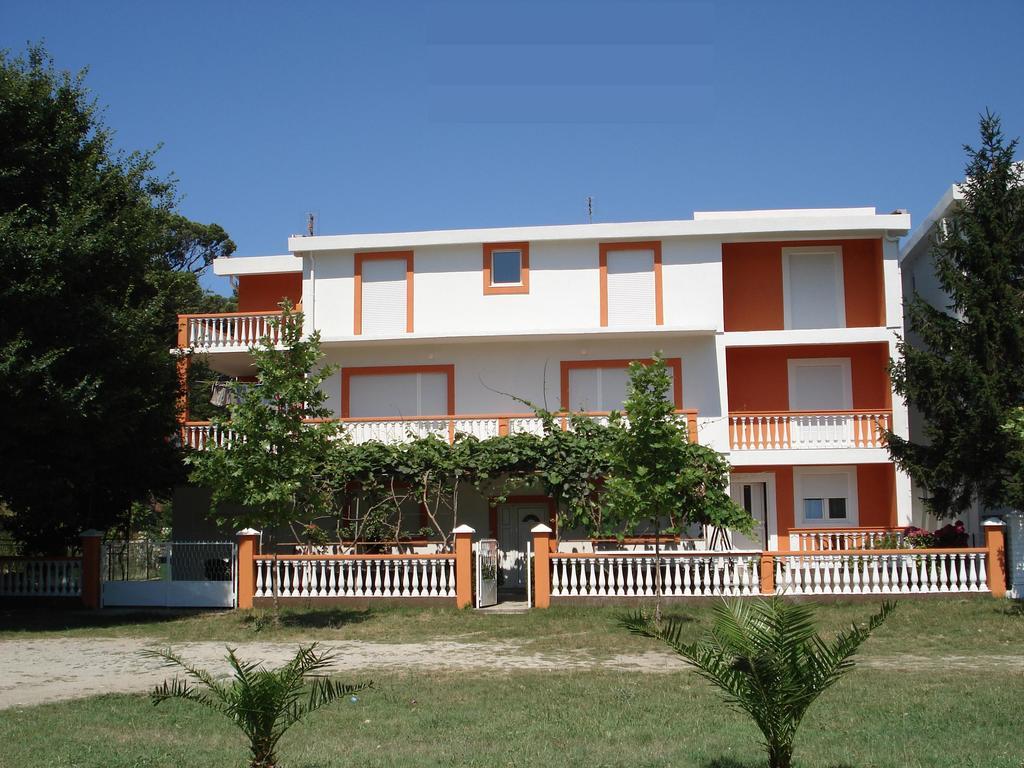 Apartments Brnjada Сутоморе Экстерьер фото