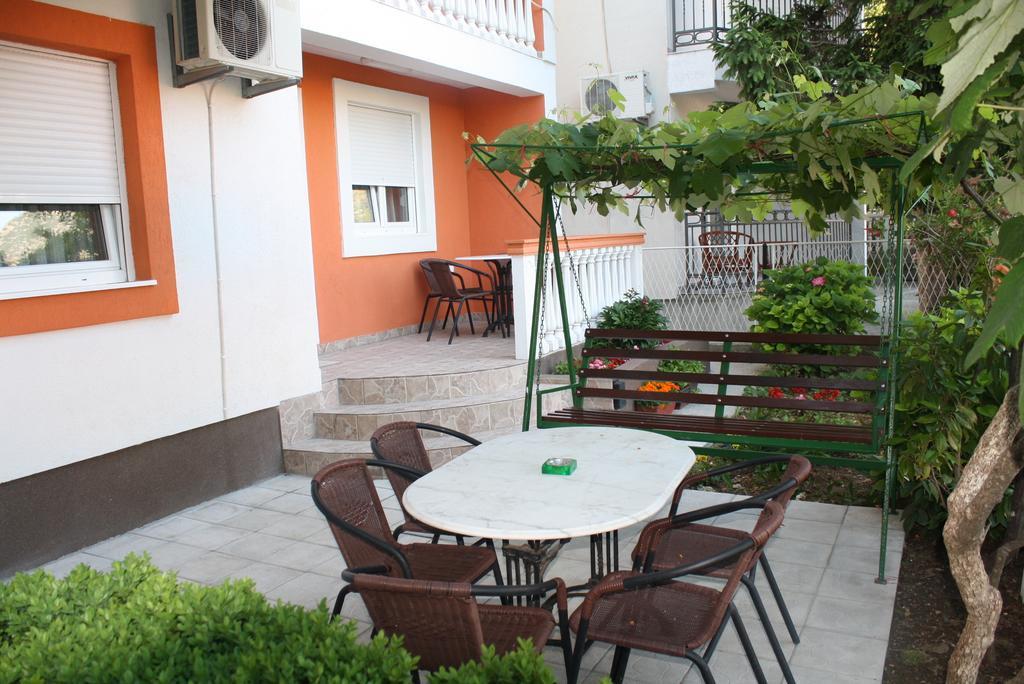Apartments Brnjada Сутоморе Экстерьер фото