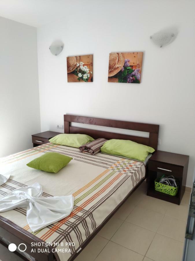 Apartments Brnjada Сутоморе Экстерьер фото