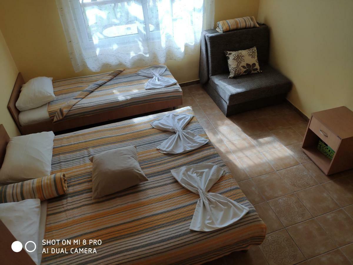 Apartments Brnjada Сутоморе Экстерьер фото